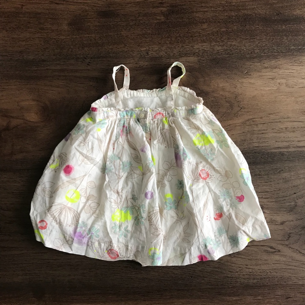 Baby Gap 6-12 mos flowy floral dress - Picture 3 of 3